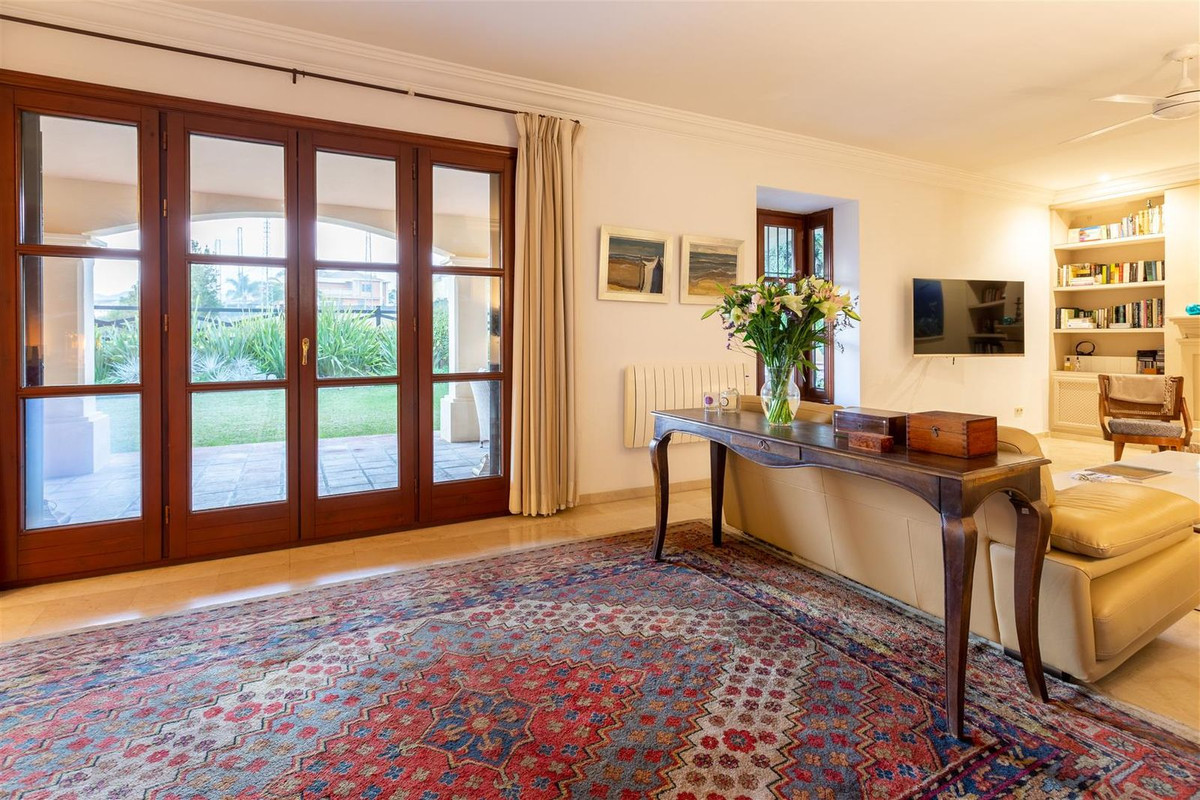 Huis te koop in Guadalmina Alta | 5 slaapkamers H5320693