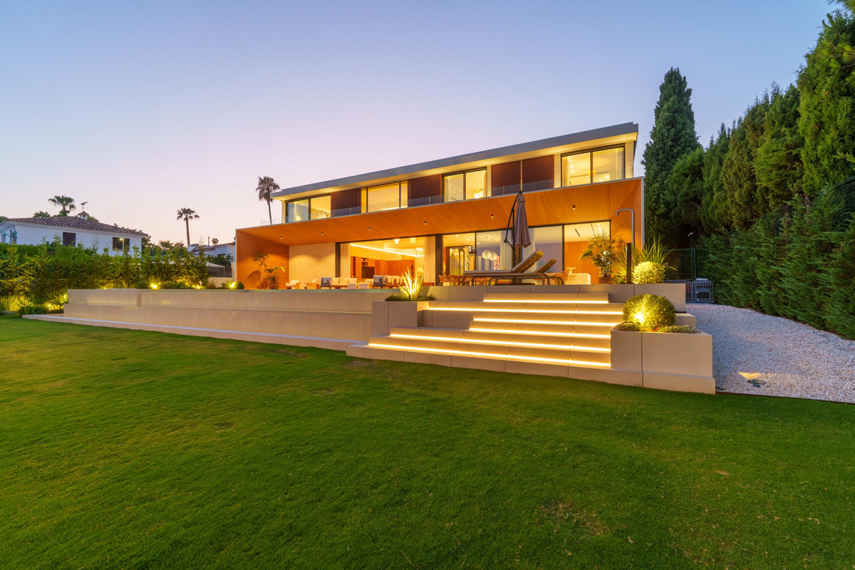 Property main view 60