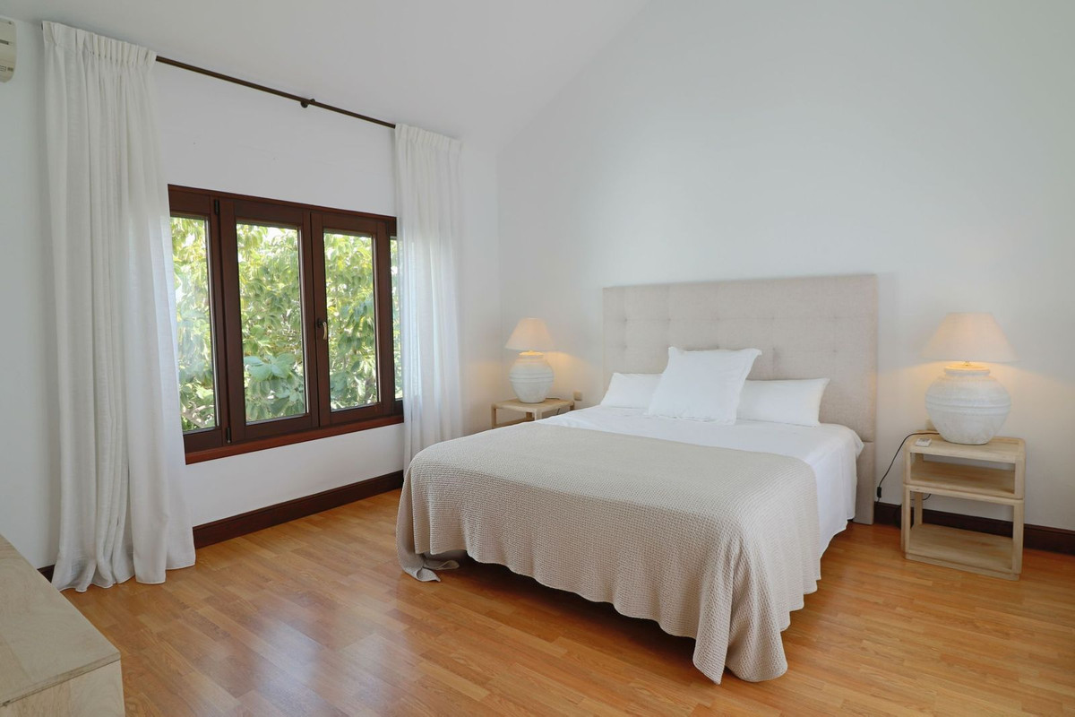 Huis te koop in Guadalmina Alta | 5 slaapkamers H5346997