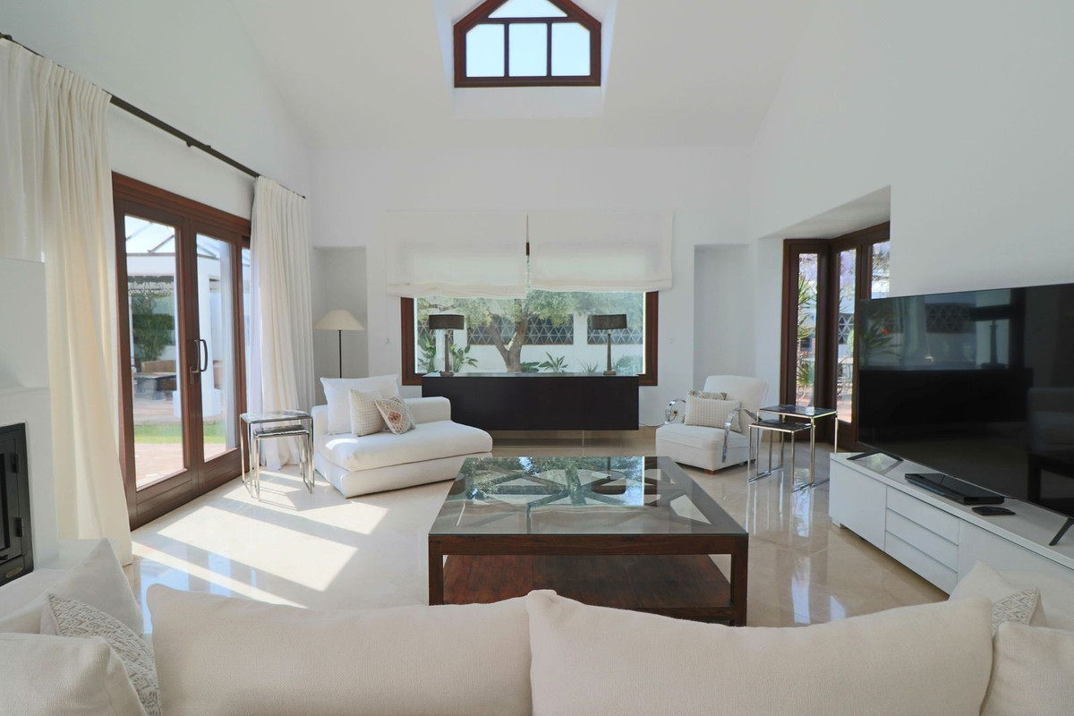 Huis te koop in Guadalmina Alta | 5 slaapkamers H5346997