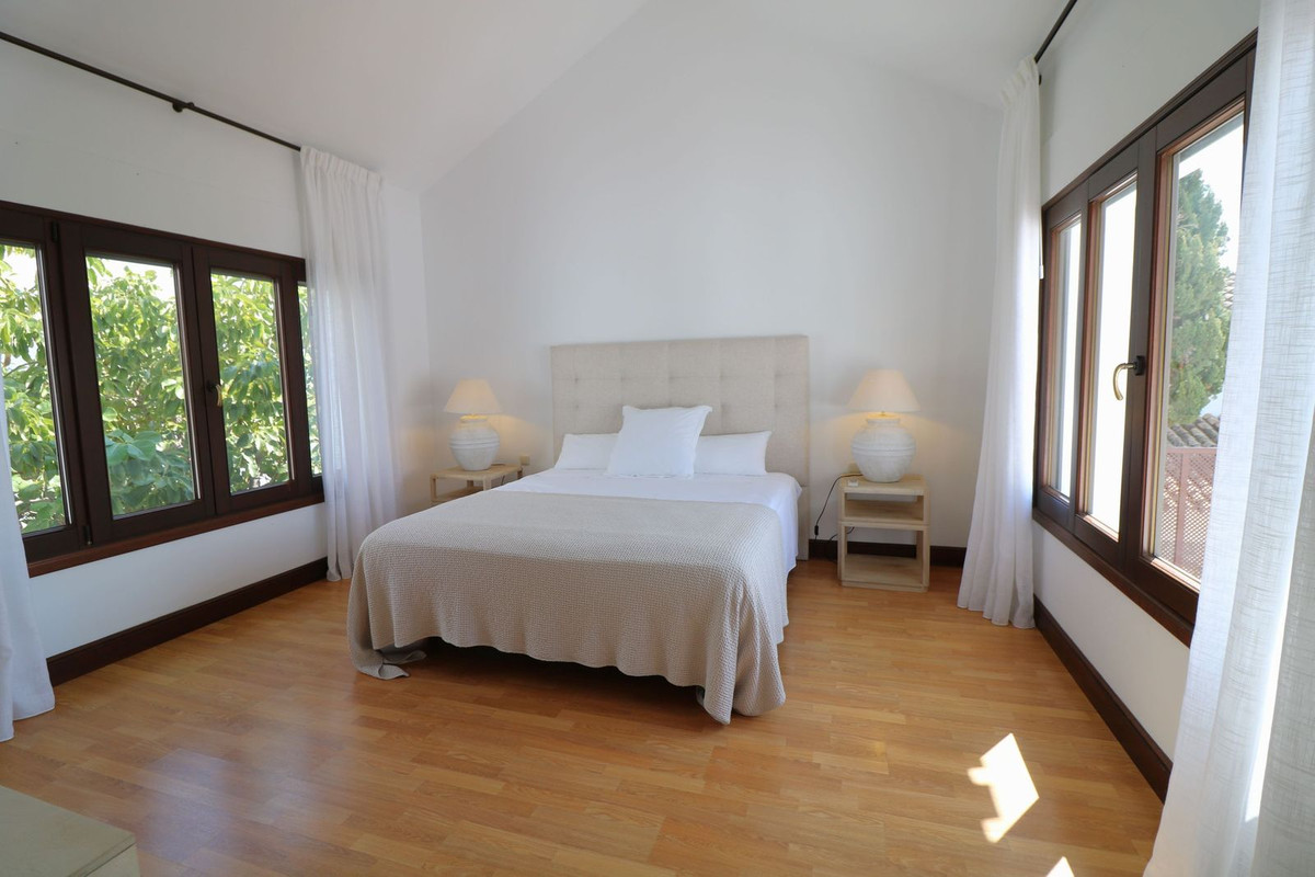 Huis te koop in Guadalmina Alta | 5 slaapkamers H5346997