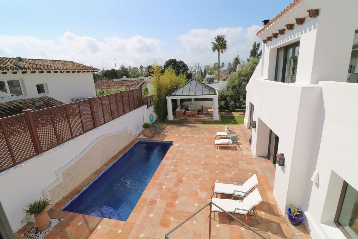 Huis te koop in Guadalmina Alta | 5 slaapkamers H5346997