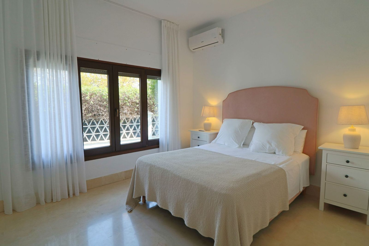 Huis te koop in Guadalmina Alta | 5 slaapkamers H5346997