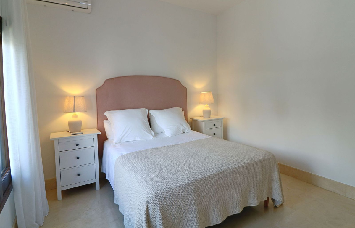 Huis te koop in Guadalmina Alta | 5 slaapkamers H5346997