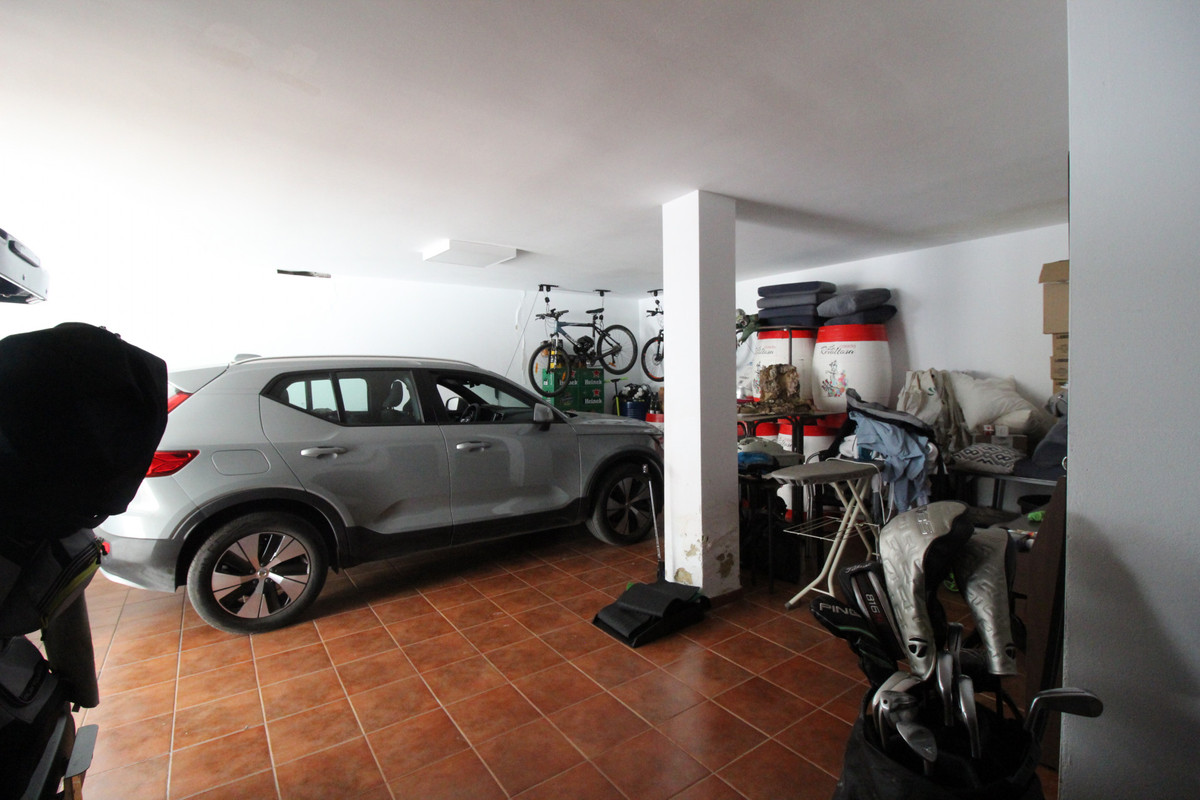 Huis te koop in Guadalmina Alta | 4 slaapkamers H5357815