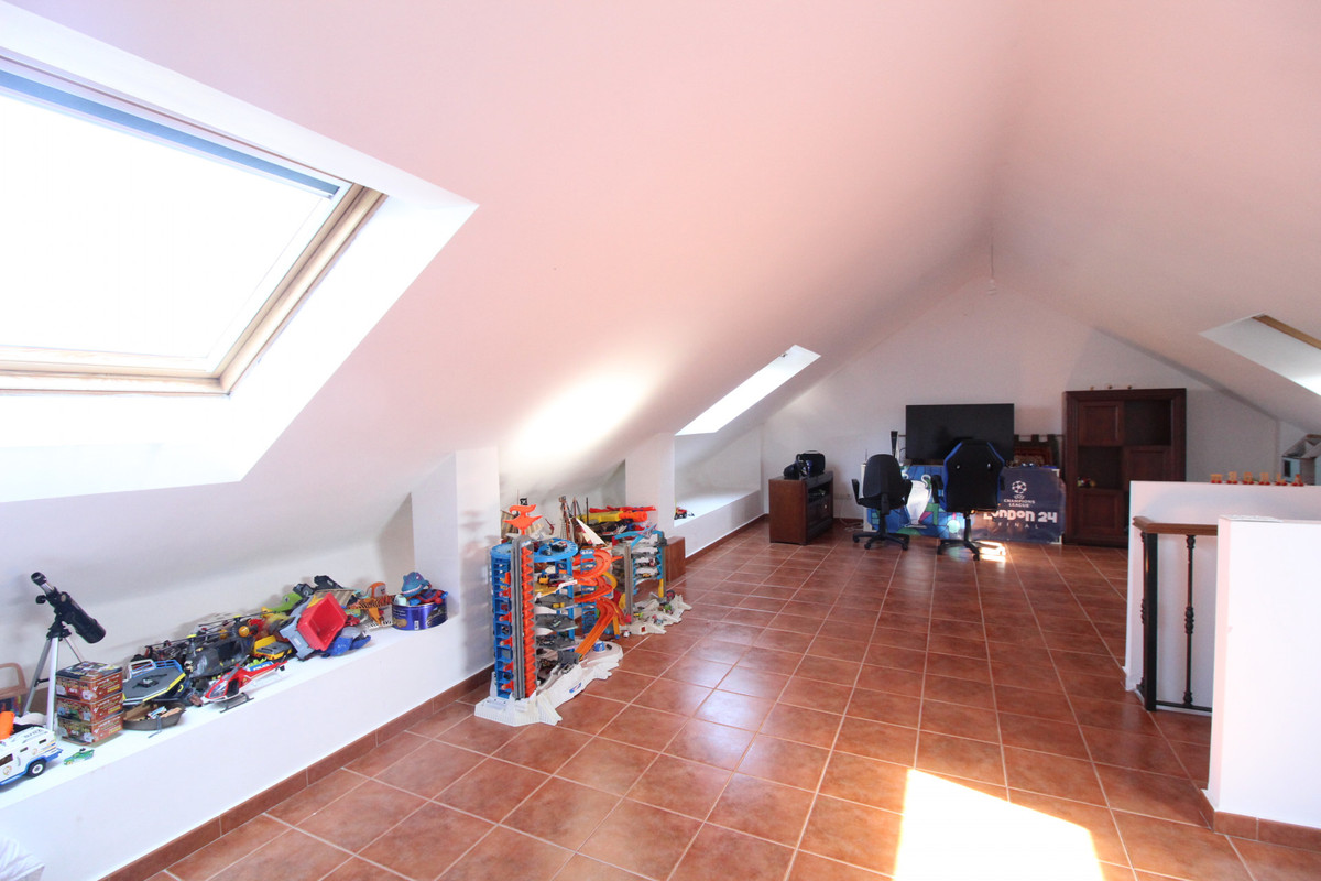 Huis te koop in Guadalmina Alta | 4 slaapkamers H5357815