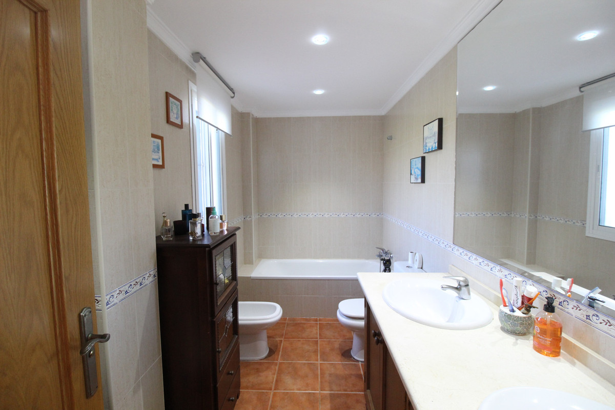 Huis te koop in Guadalmina Alta | 4 slaapkamers H5357815