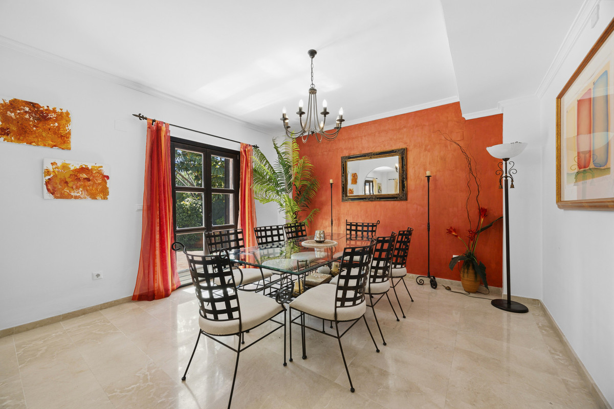 Huis te koop in Guadalmina Alta | 5 slaapkamers H5379259