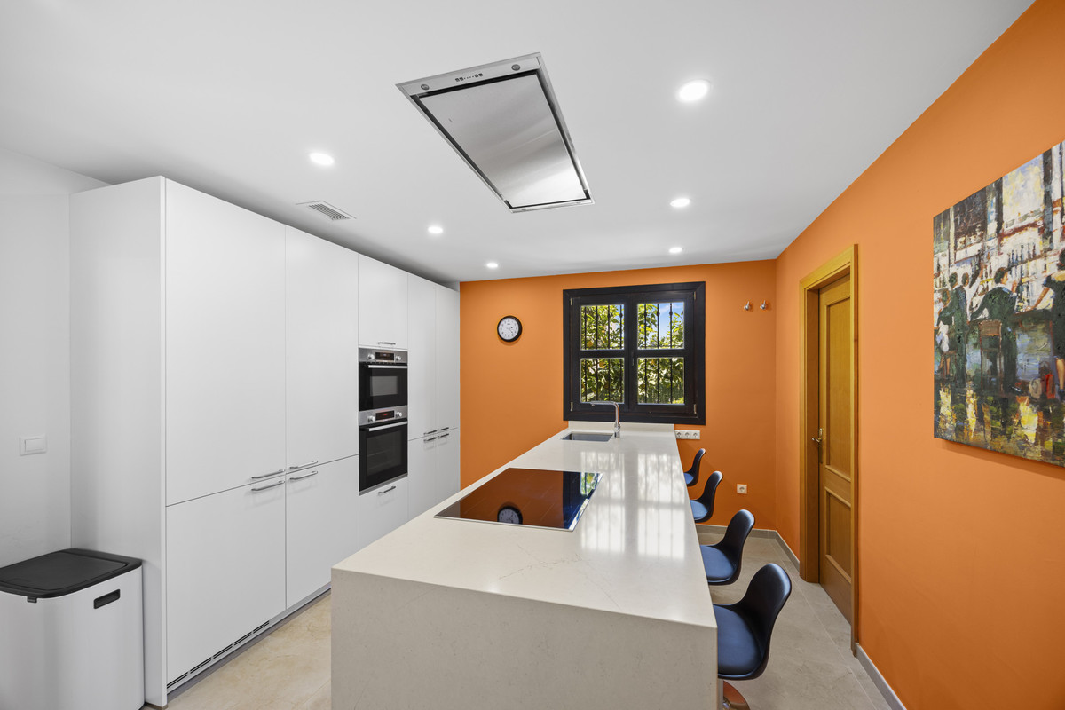 Huis te koop in Guadalmina Alta | 5 slaapkamers H5379259