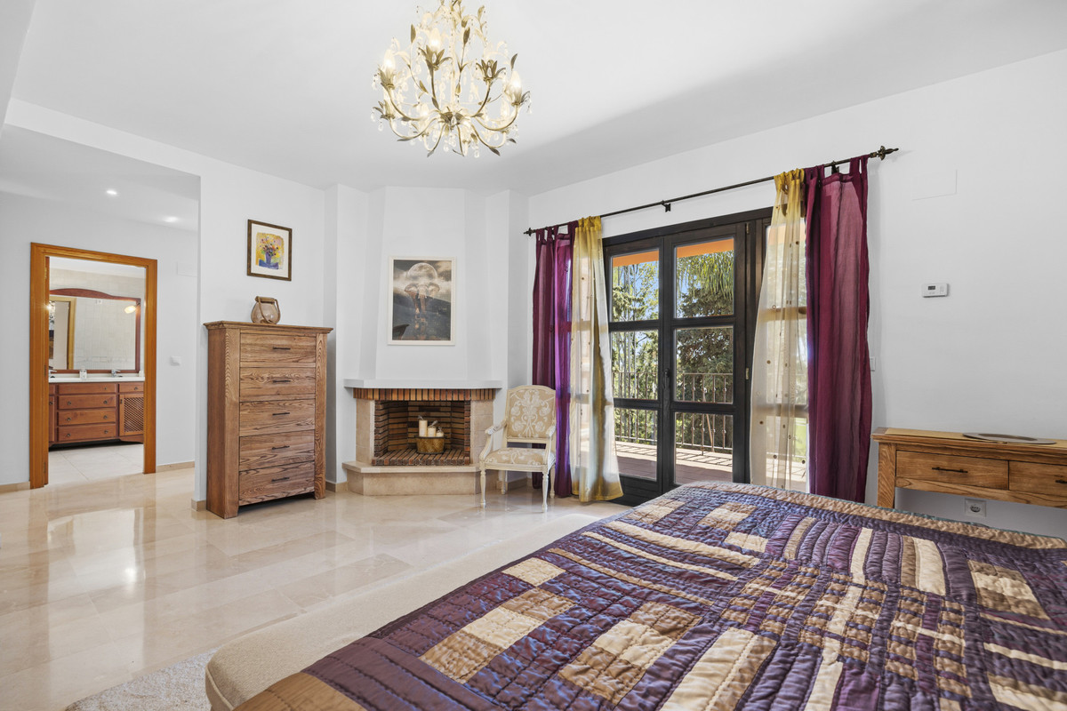 Huis te koop in Guadalmina Alta | 5 slaapkamers H5379259