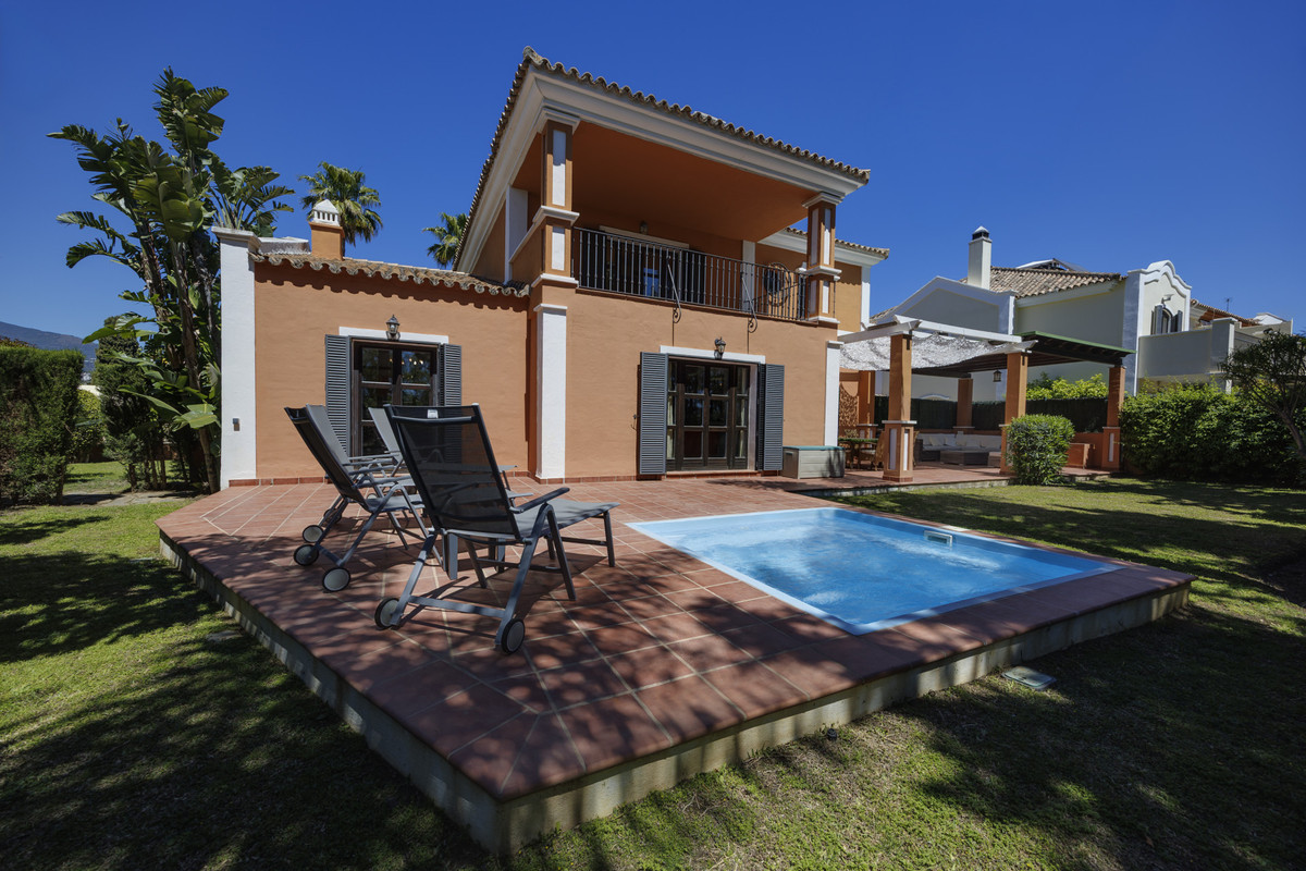 Huis te koop in Guadalmina Alta | 5 slaapkamers H5379259