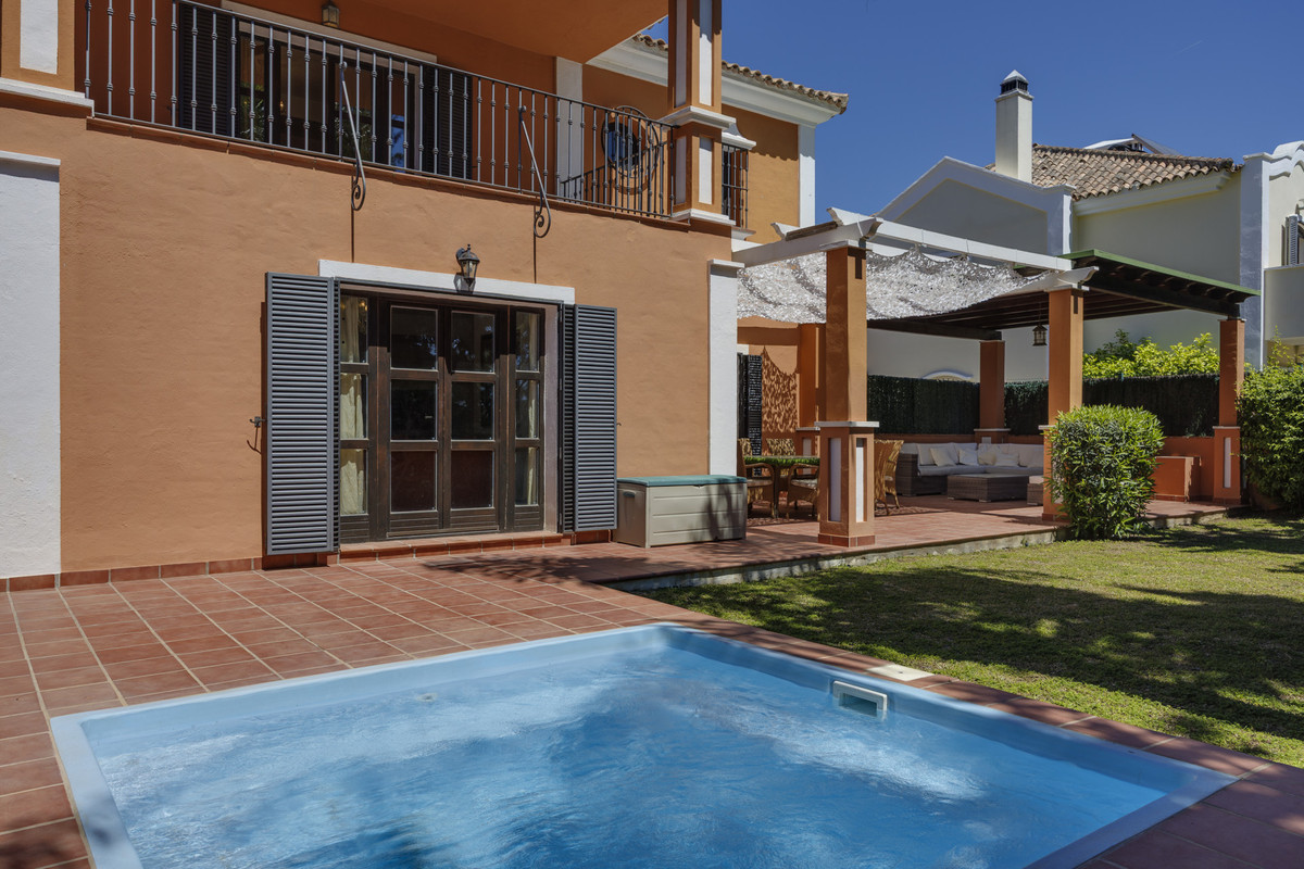 Huis te koop in Guadalmina Alta | 5 slaapkamers H5379259