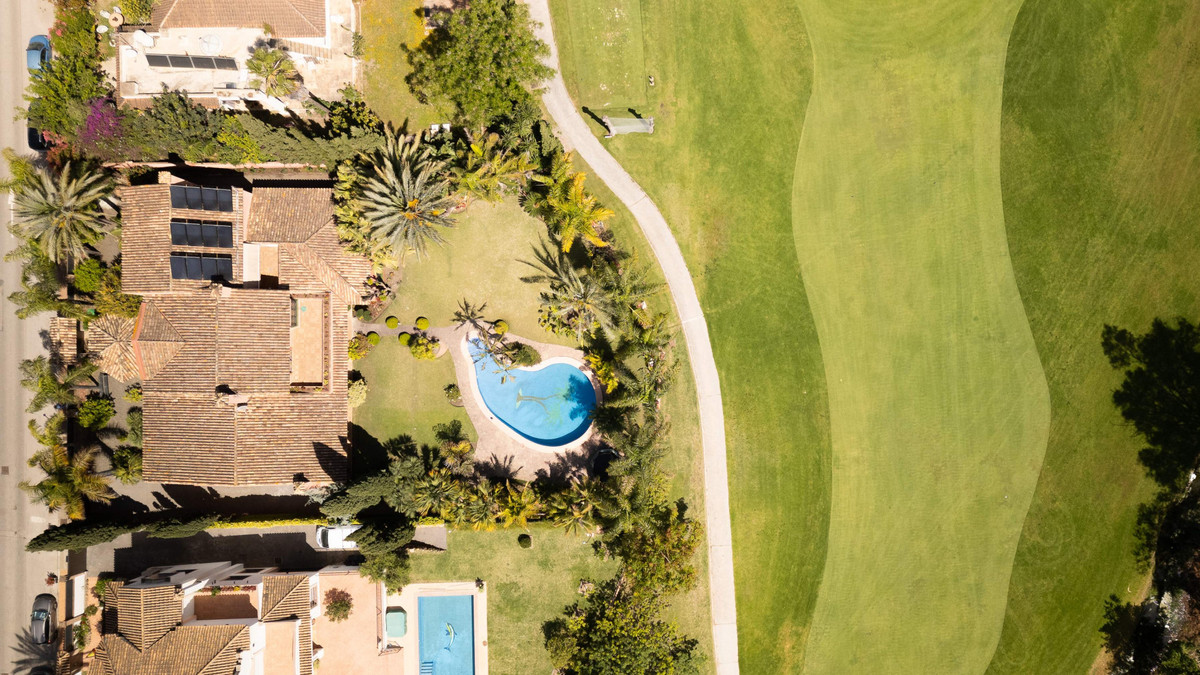 Huis te koop in Guadalmina Alta | 6 slaapkamers H5384119