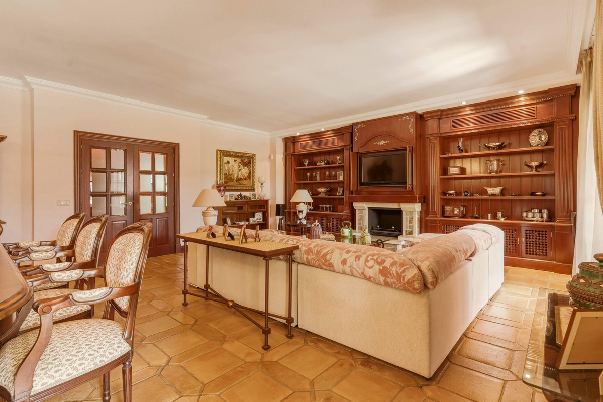 Huis te koop in Guadalmina Alta | 6 slaapkamers H5384119
