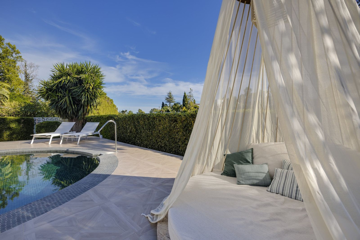 Huis te koop in Guadalmina Alta | 5 slaapkamers H5393230