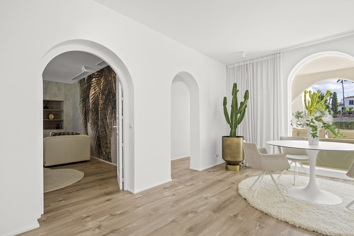 Huis te koop in Guadalmina Alta | 5 slaapkamers H5393230