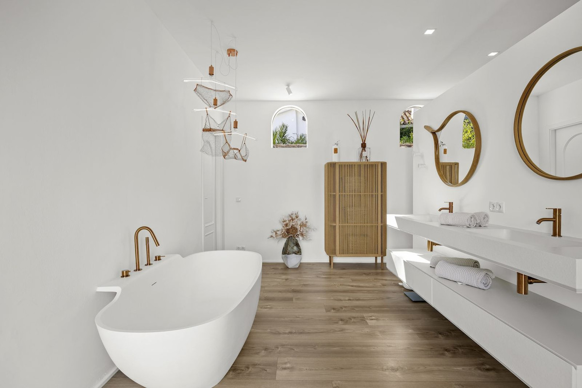 Huis te koop in Guadalmina Alta | 5 slaapkamers H5393230