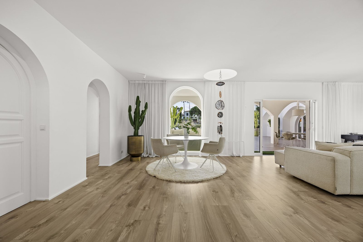 Huis te koop in Guadalmina Alta | 5 slaapkamers H5393230
