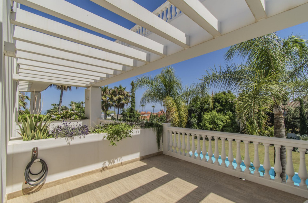 Huis te koop in Guadalmina Baja | 6 slaapkamers H4053367