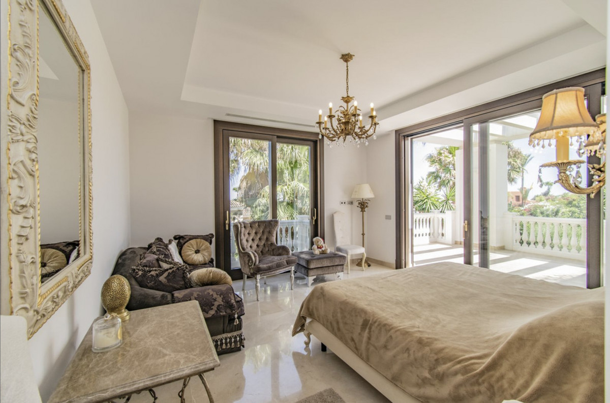 Huis te koop in Guadalmina Baja | 6 slaapkamers H4053367