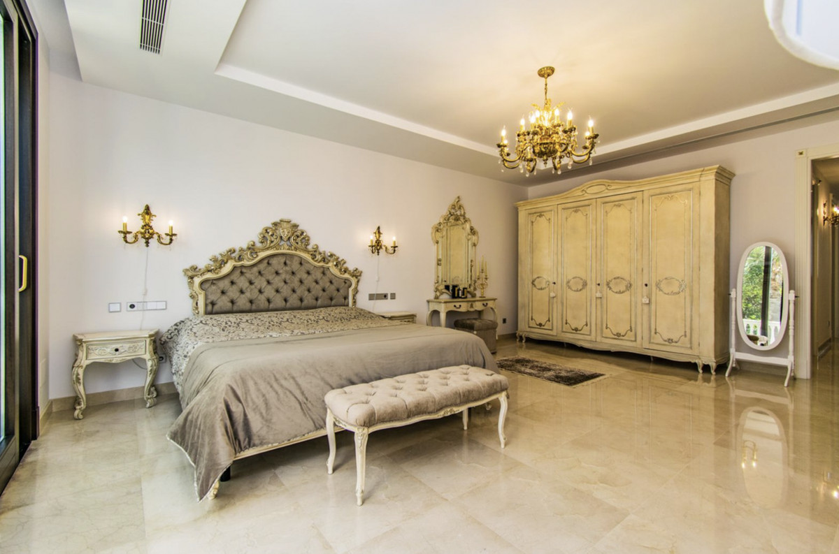 Huis te koop in Guadalmina Baja | 6 slaapkamers H4053367