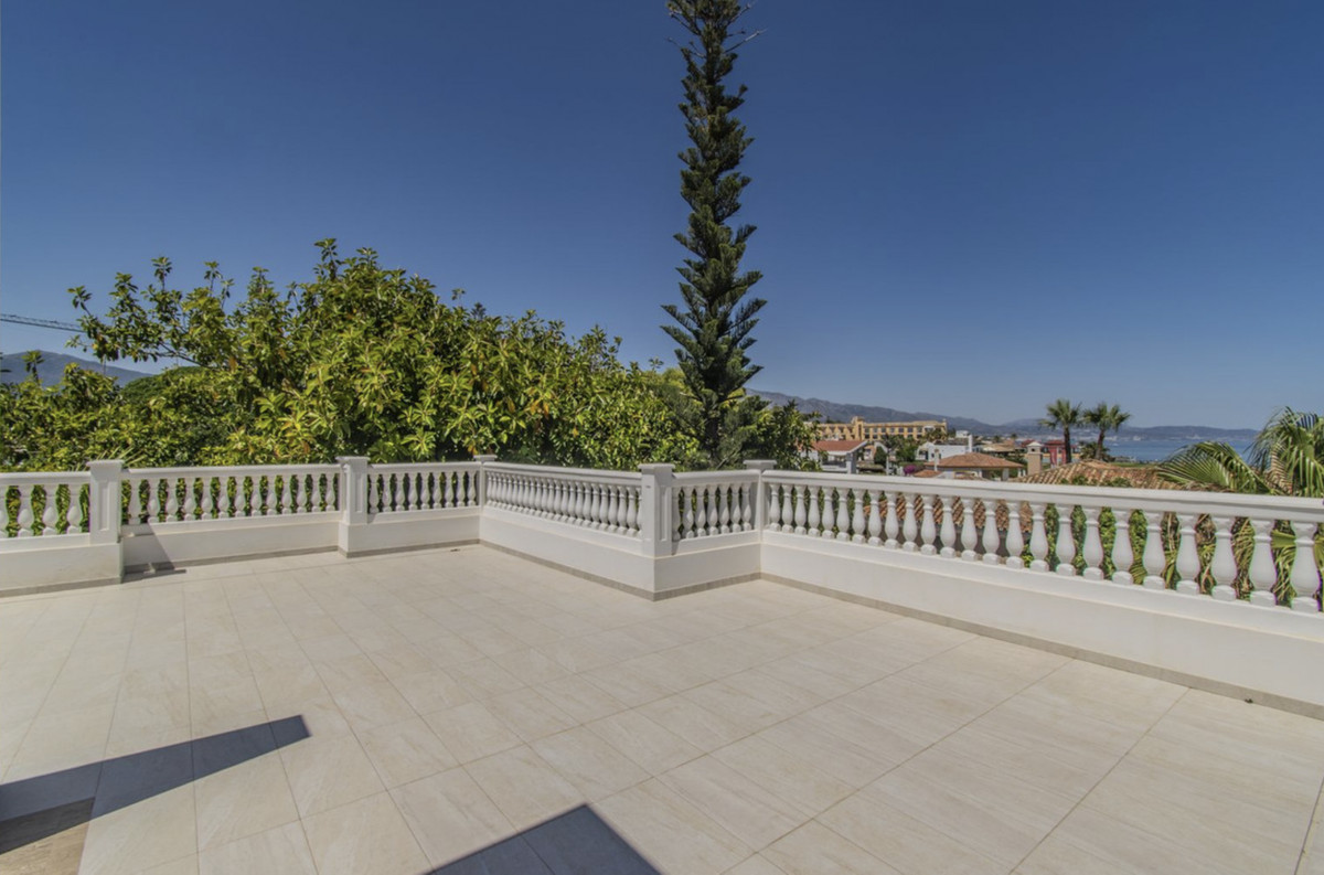 Huis te koop in Guadalmina Baja | 6 slaapkamers H4053367