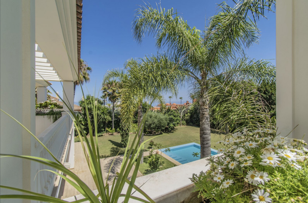 Huis te koop in Guadalmina Baja | 6 slaapkamers H4053367