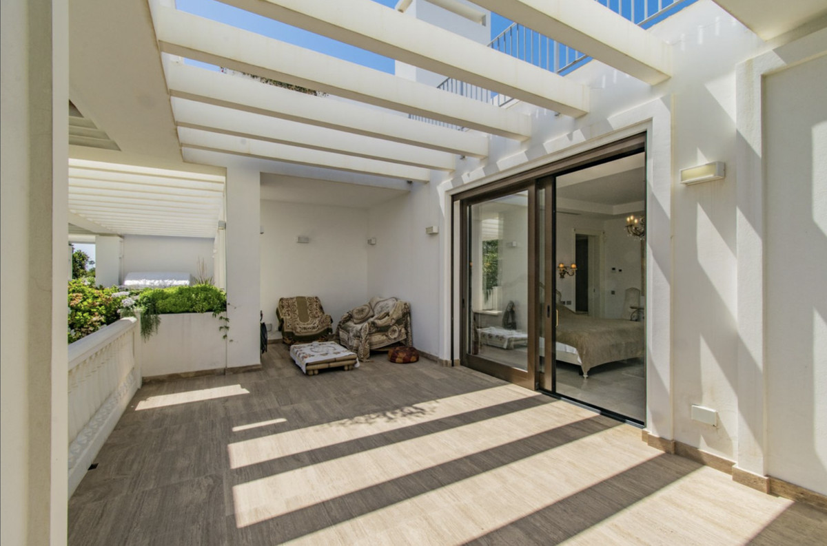 Huis te koop in Guadalmina Baja | 6 slaapkamers H4053367