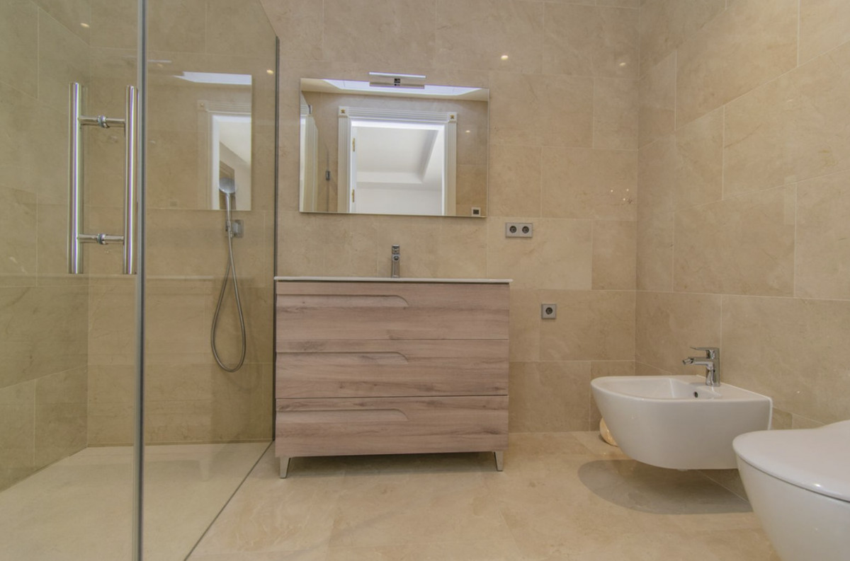 Huis te koop in Guadalmina Baja | 6 slaapkamers H4053367