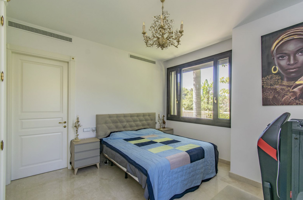 Huis te koop in Guadalmina Baja | 6 slaapkamers H4053367