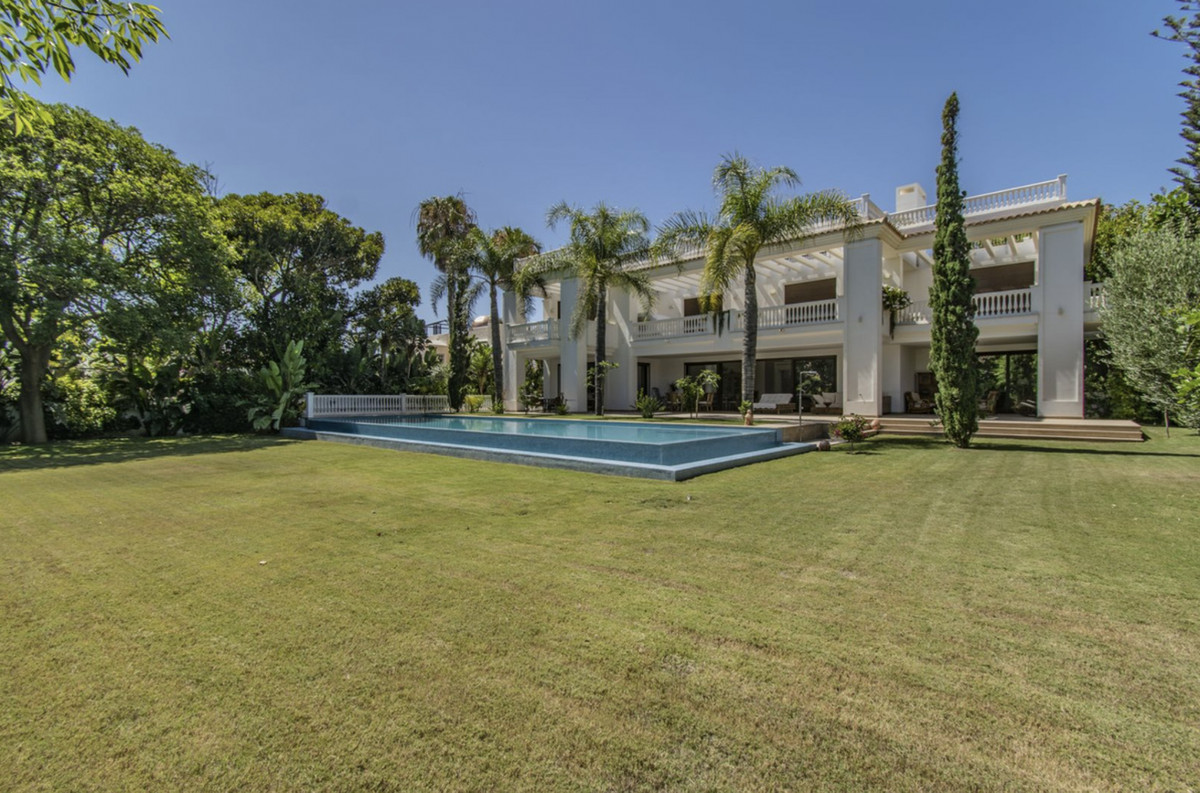 Huis te koop in Guadalmina Baja | 6 slaapkamers H4053367