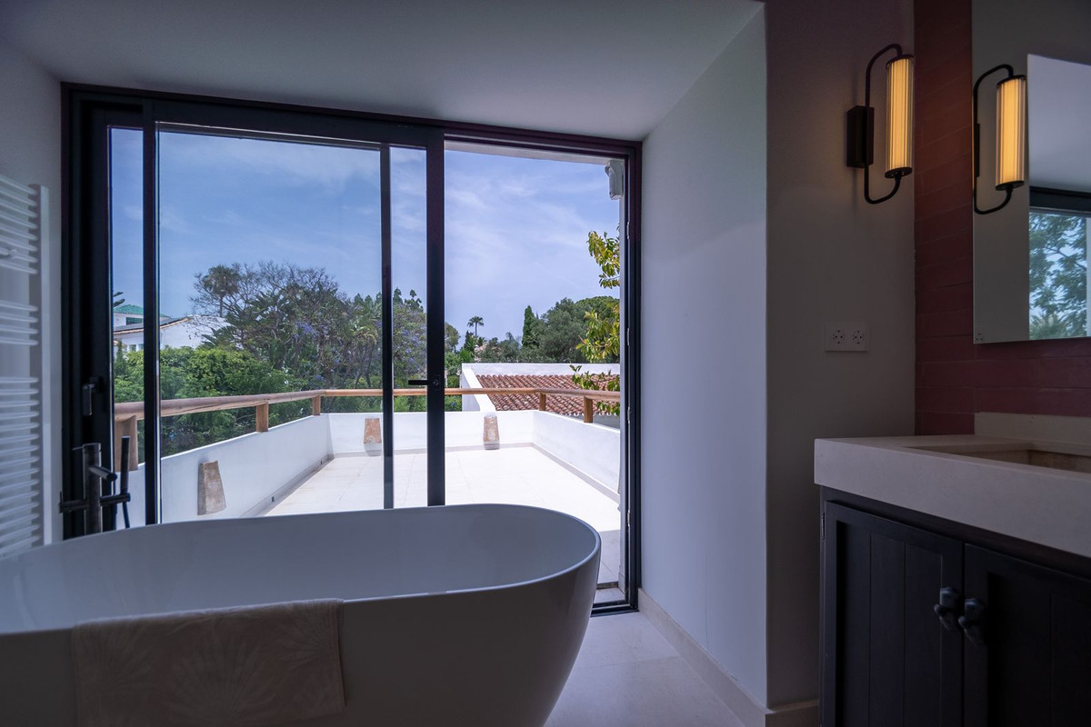 Property main view 60