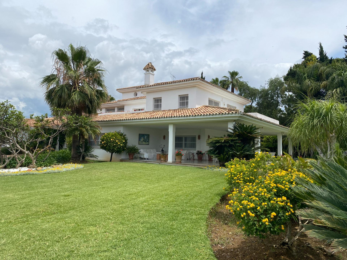 Vrijstaande Villa in Guadalmina Baja-2