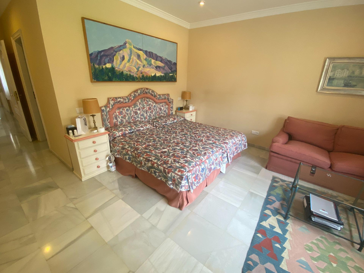 Vrijstaande Villa in Guadalmina Baja-26