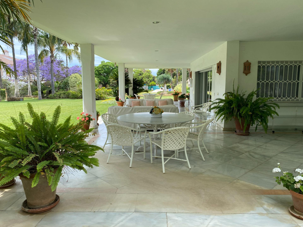 Vrijstaande Villa in Guadalmina Baja-4