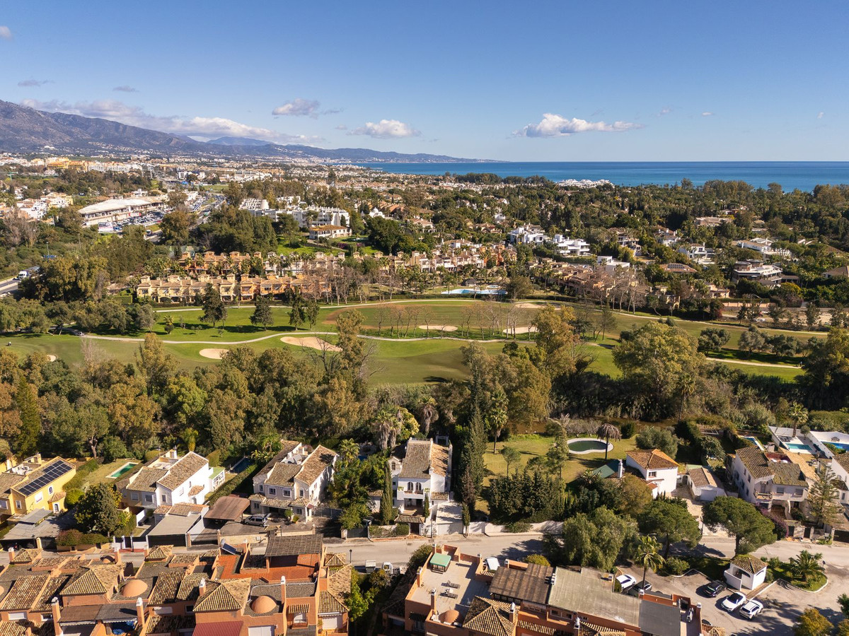 Vrijstaande Villa in Guadalmina Baja-45