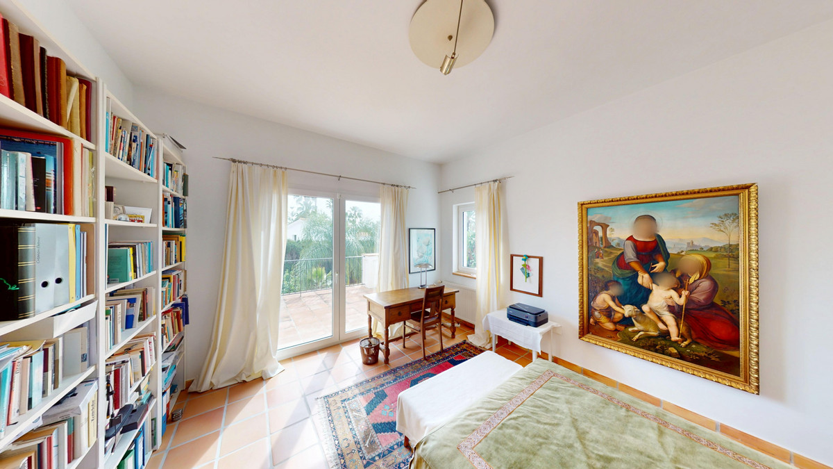 Vrijstaande Villa in Guadalmina Baja-13
