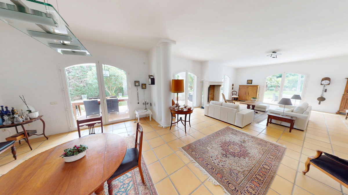 Vrijstaande Villa in Guadalmina Baja-2