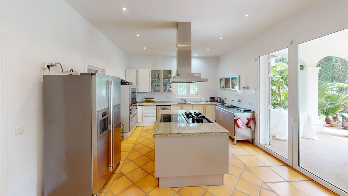 Vrijstaande Villa in Guadalmina Baja-28