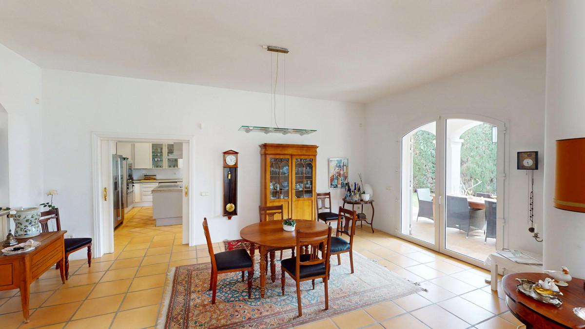 Vrijstaande Villa in Guadalmina Baja-4