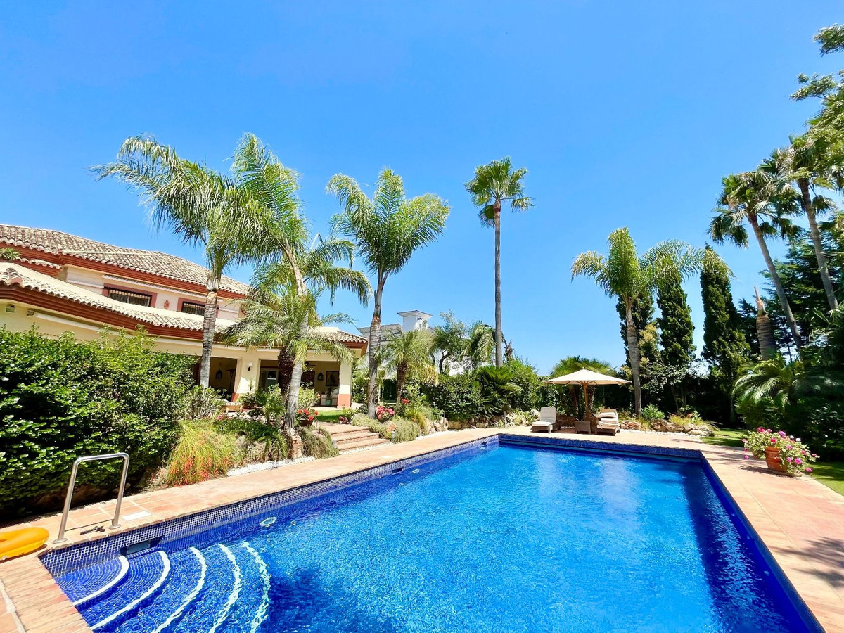 Vrijstaande Villa in Guadalmina Baja-17