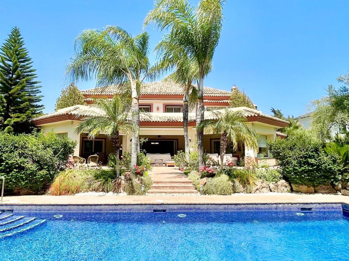 Vrijstaande Villa in Guadalmina Baja-18