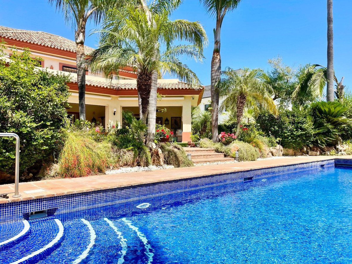 Vrijstaande Villa in Guadalmina Baja-19