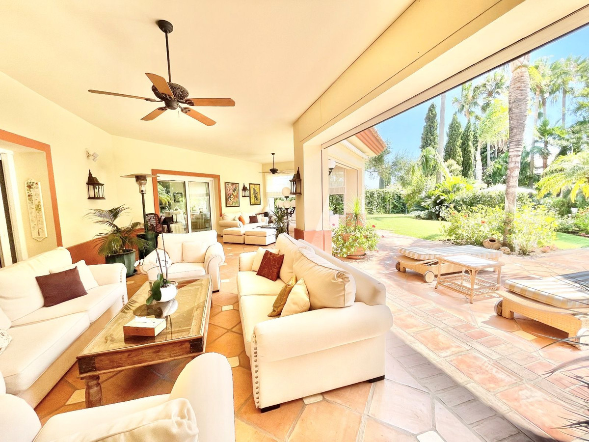 Vrijstaande Villa in Guadalmina Baja-21