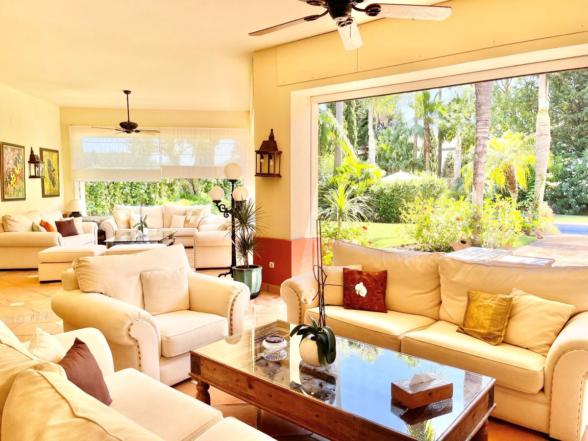 Vrijstaande Villa in Guadalmina Baja-5