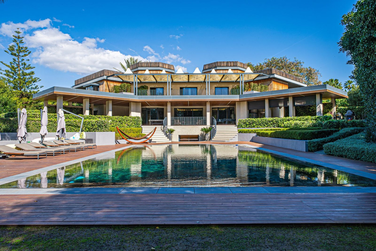Vrijstaande Villa in Guadalmina Baja-1