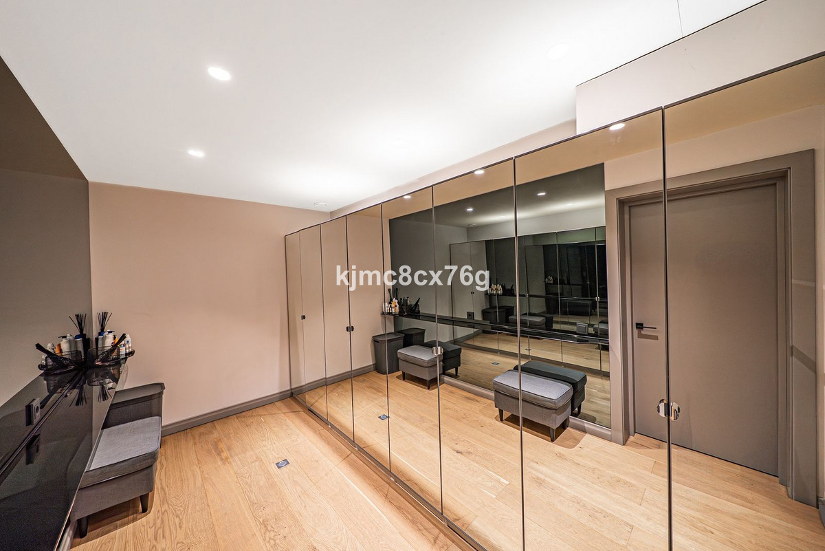 Property main view 64