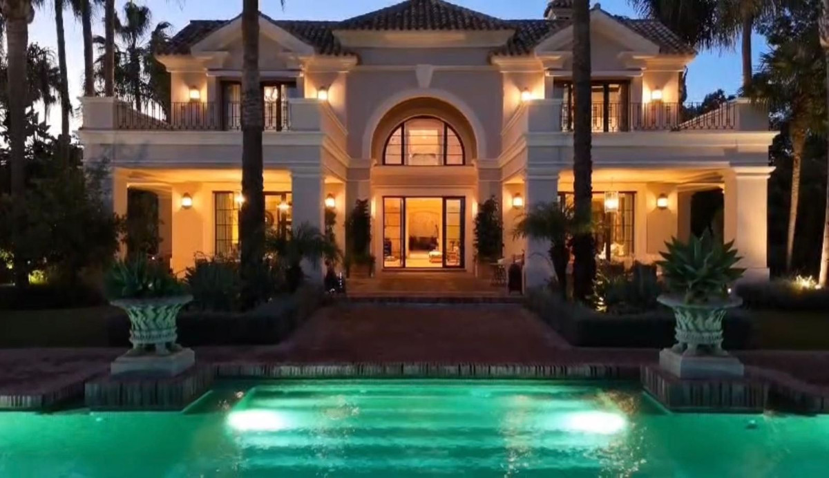 Huis te koop in Guadalmina Baja | 8 slaapkamers H5104192