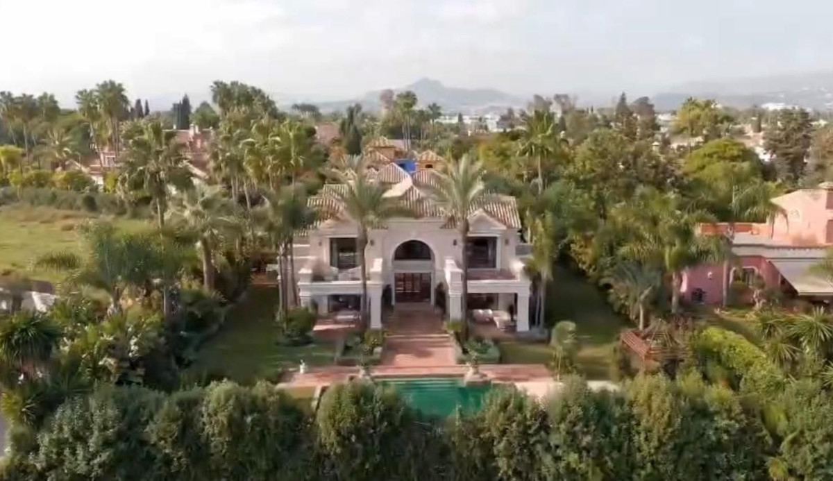 Huis te koop in Guadalmina Baja | 8 slaapkamers H5104192