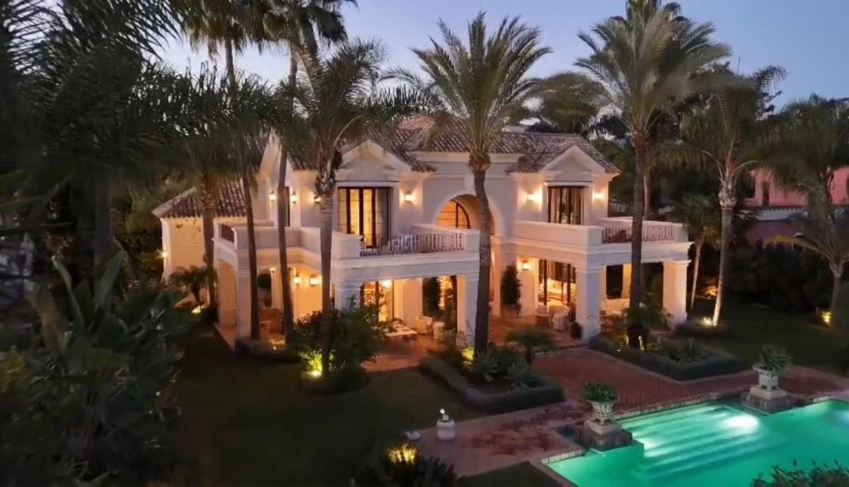 Huis te koop in Guadalmina Baja | 8 slaapkamers H5104192